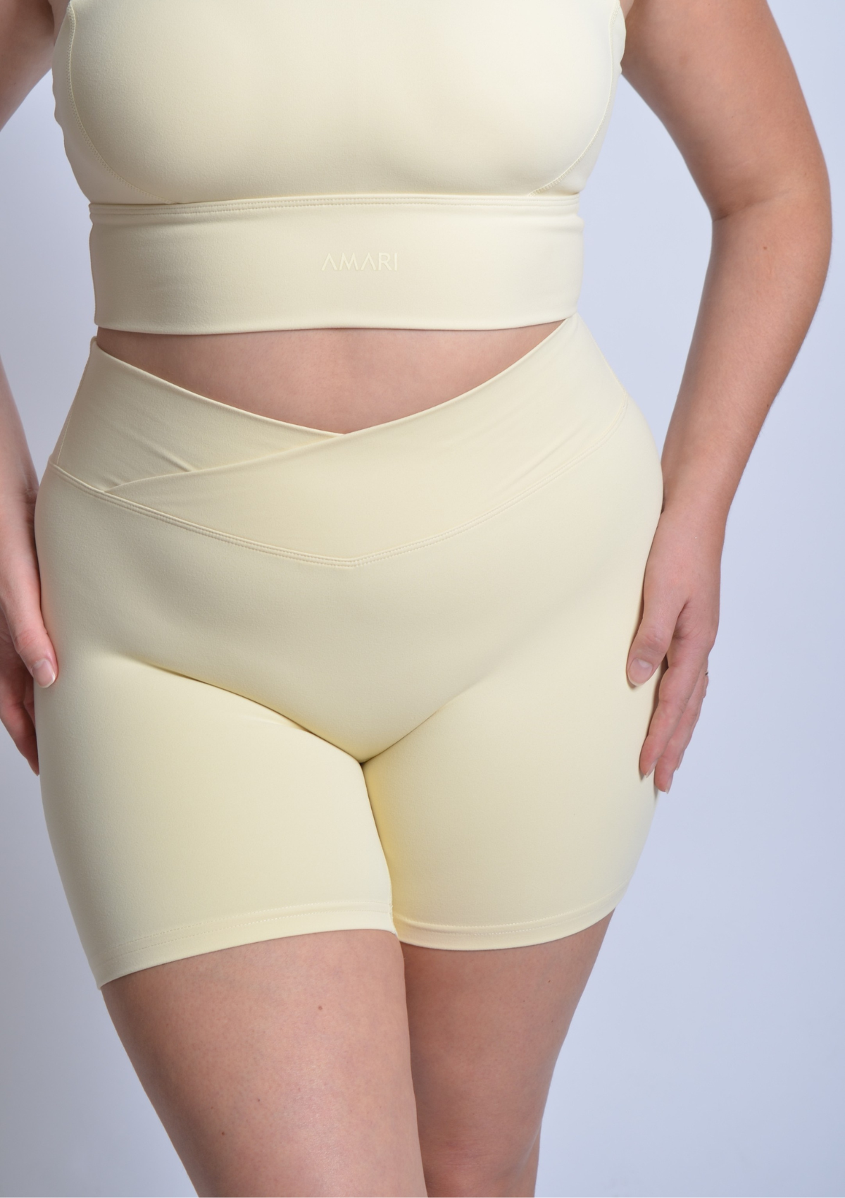 Cloud Love™ V-Shorts - Butter Yellow