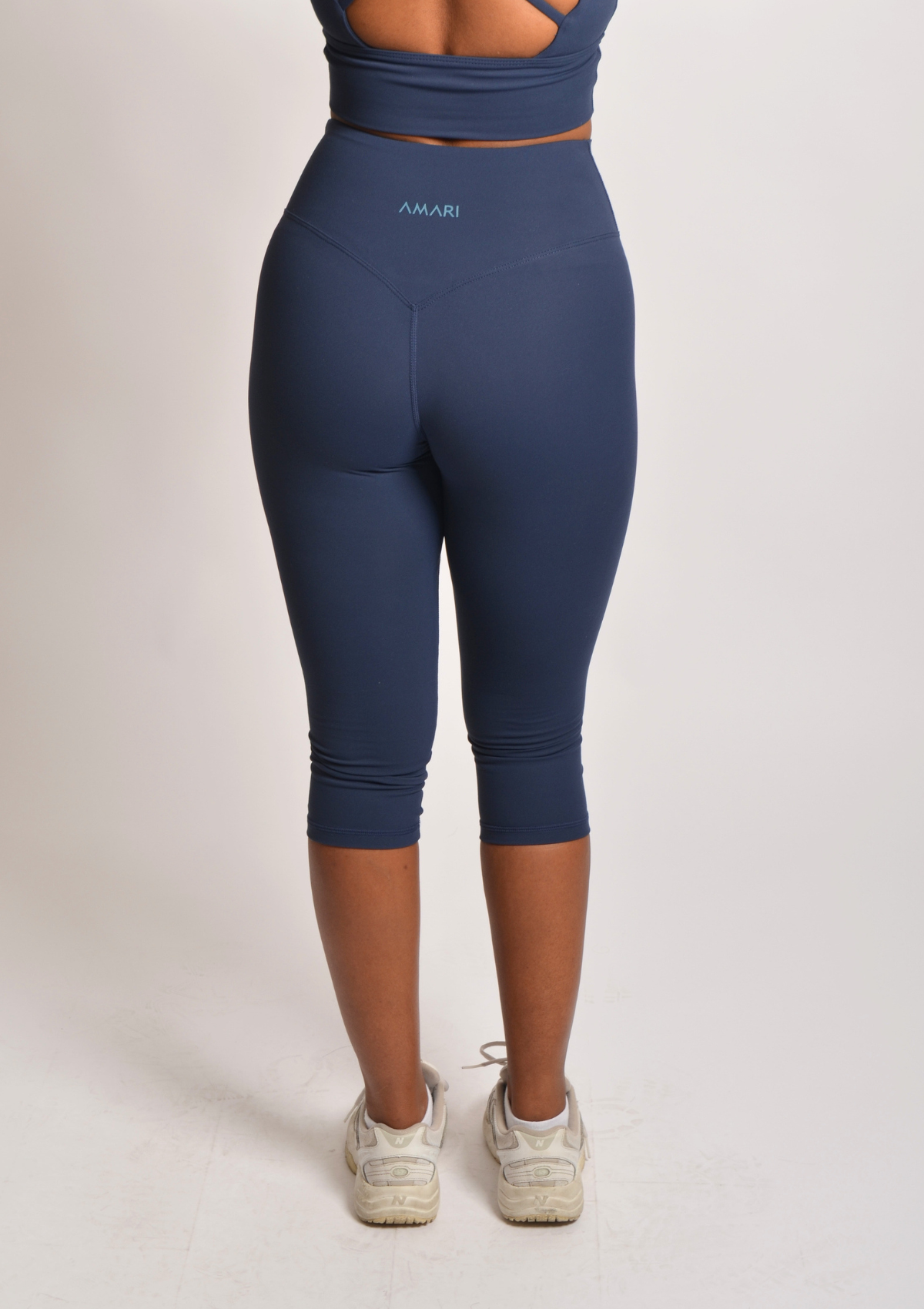 V-Waist Capri Leggings - Midnight Blue