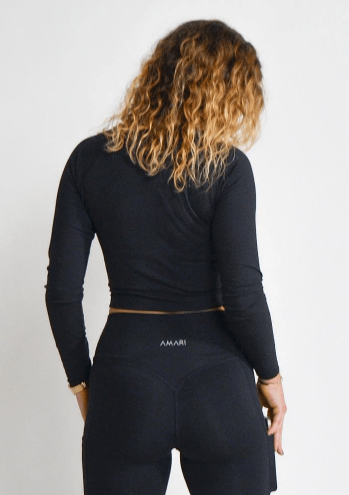 Second Chance: Long Sleeve Crop Top - Black L