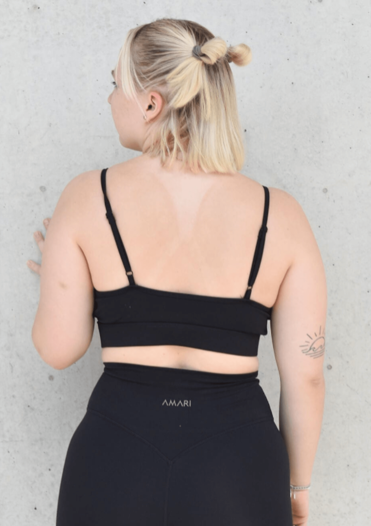 Second Chance: Essentials Sports Bra - Black S