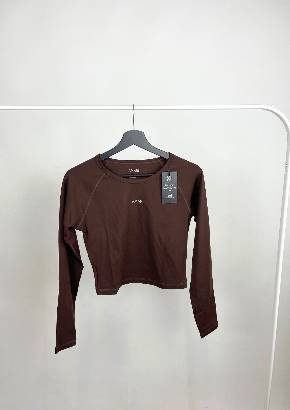 Second Chance: Long Sleeve Crop Top - Chocolate XL