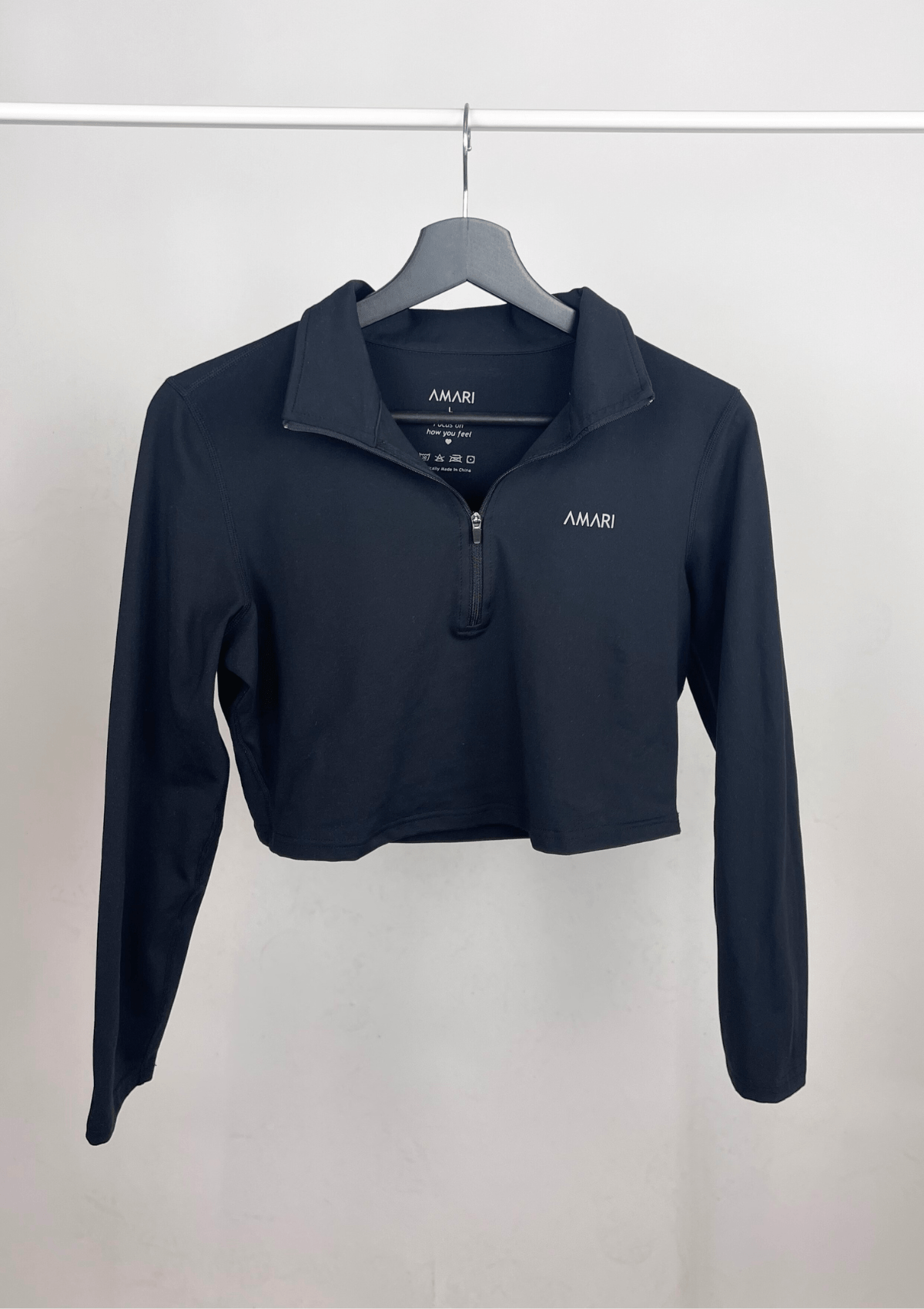 Second Chance: Long Sleeve Half Zipper Crop Top - Black L
