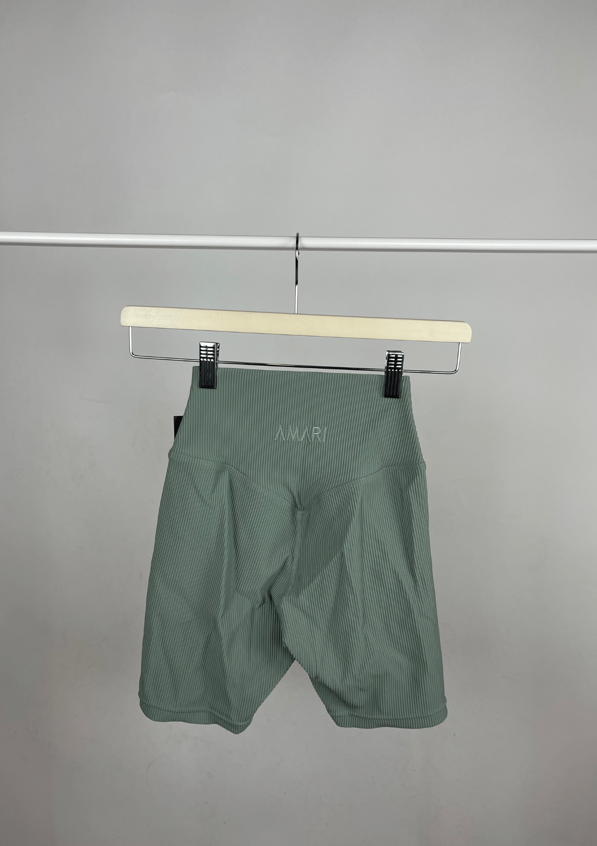 Second Chance: Ribbed Shorts Sage Green - XS
