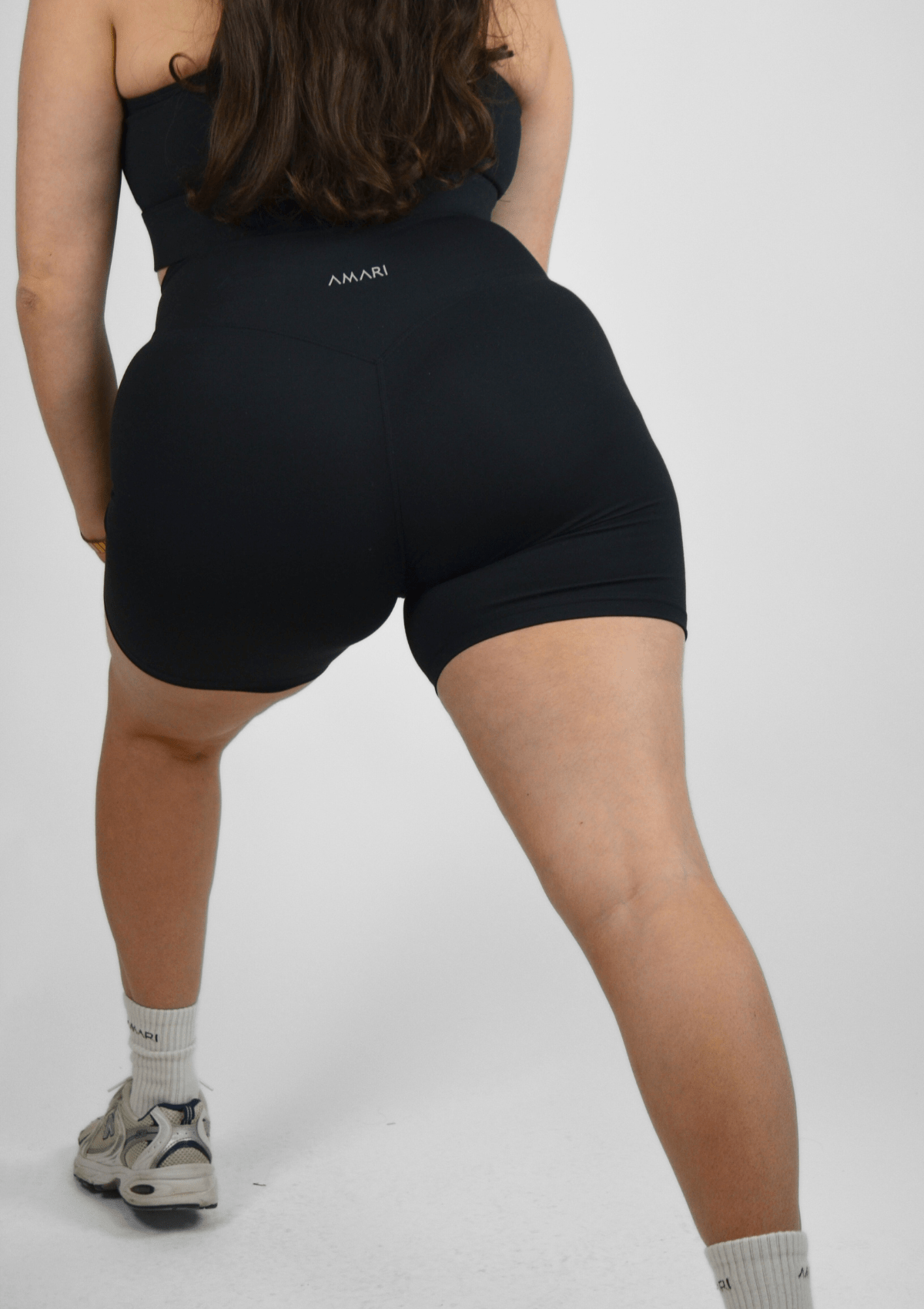V-Shorts - Black