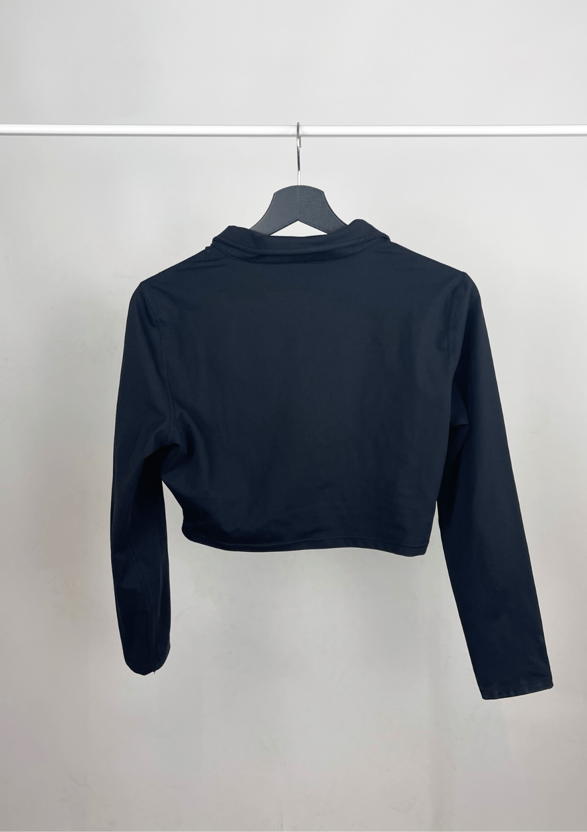 Second Chance: Long Sleeve Half Zipper Crop Top - Black L