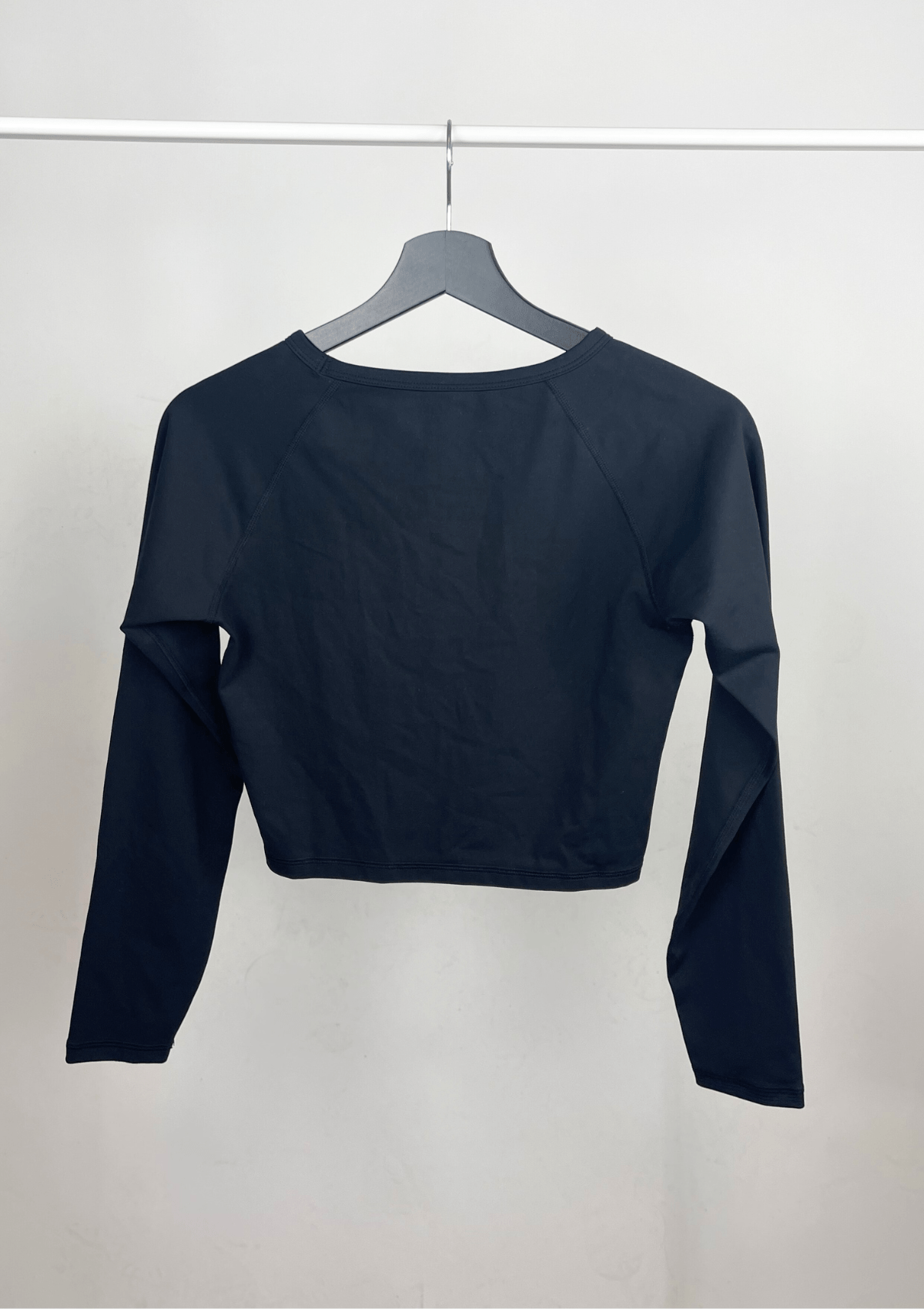 Second Chance: Long Sleeve Crop Top - Black L