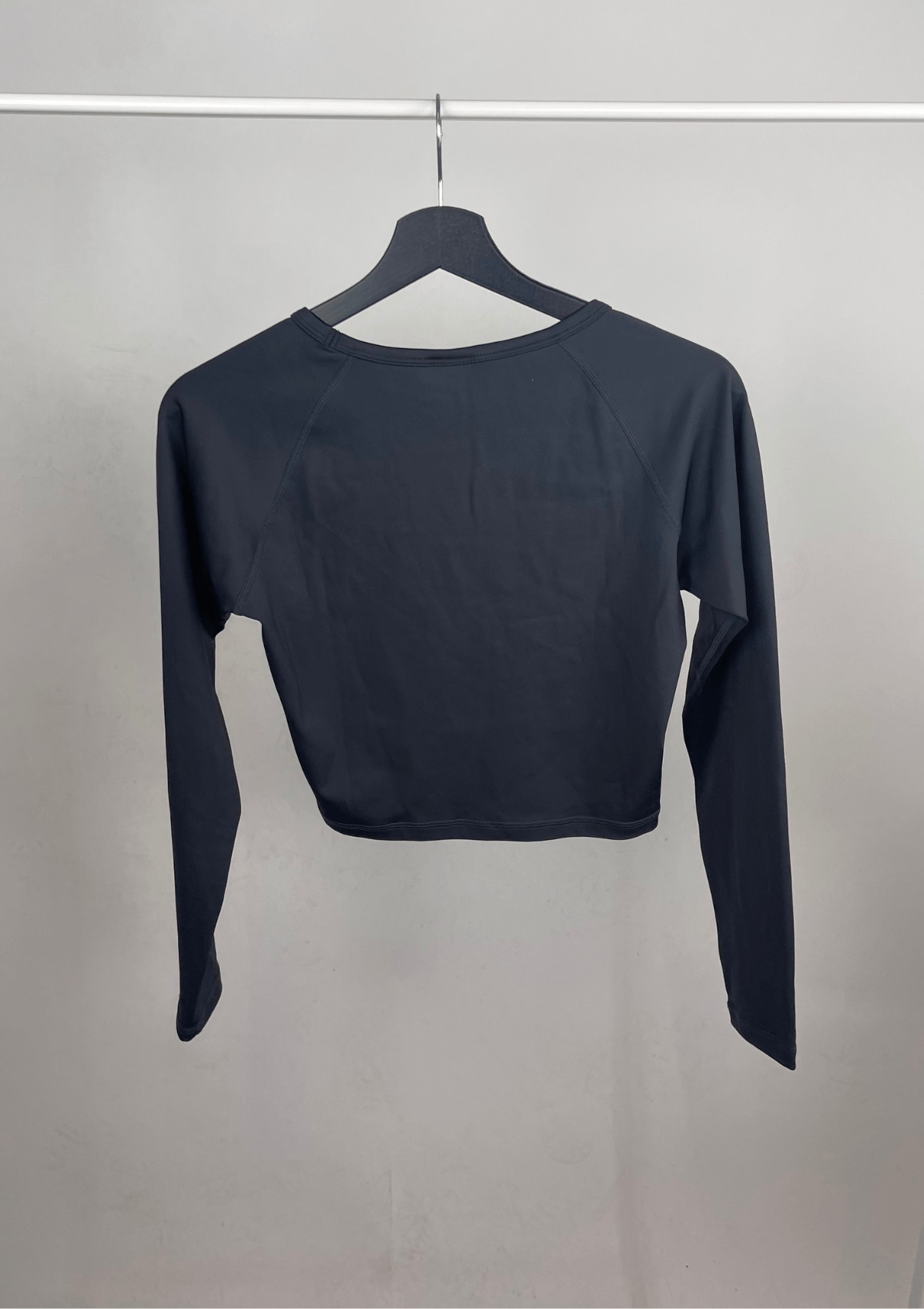 Second Chance: Performance Long Sleeve Crop Top - Dark Grey L