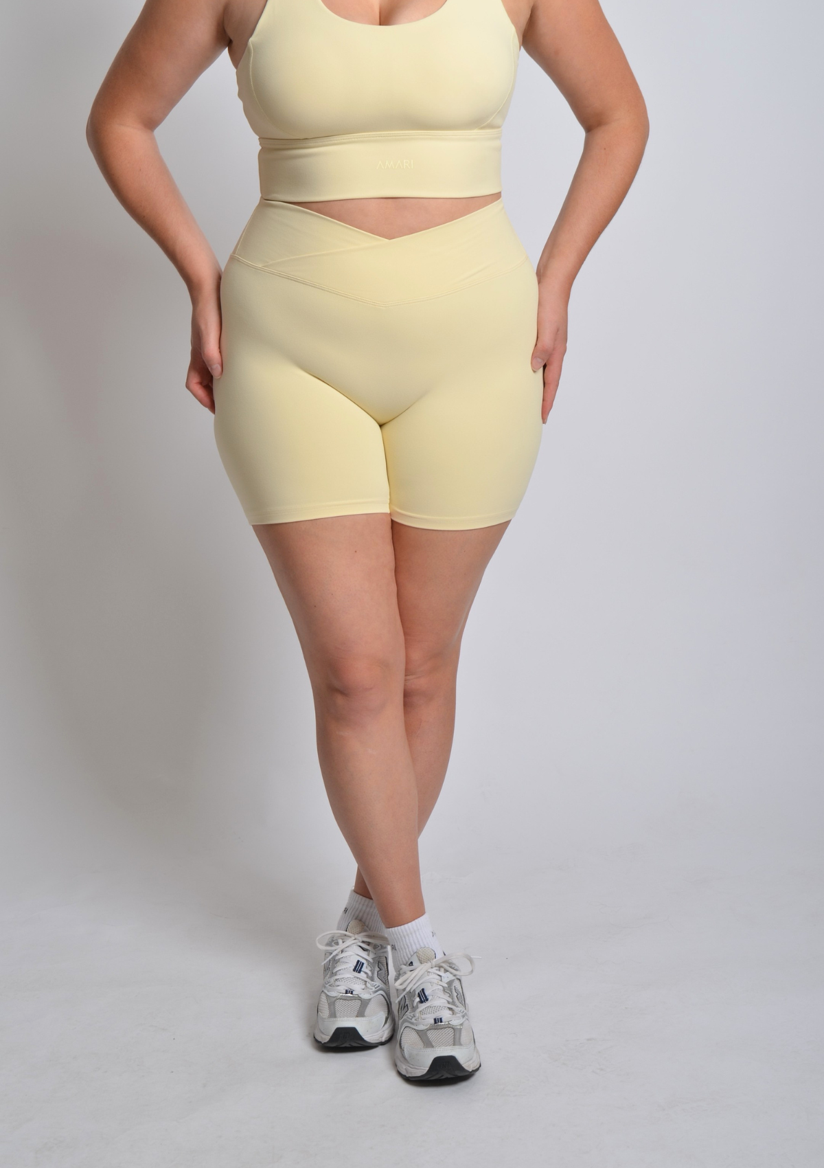 Cloud Love™ Cross Back Sports Bra - Butter Yellow