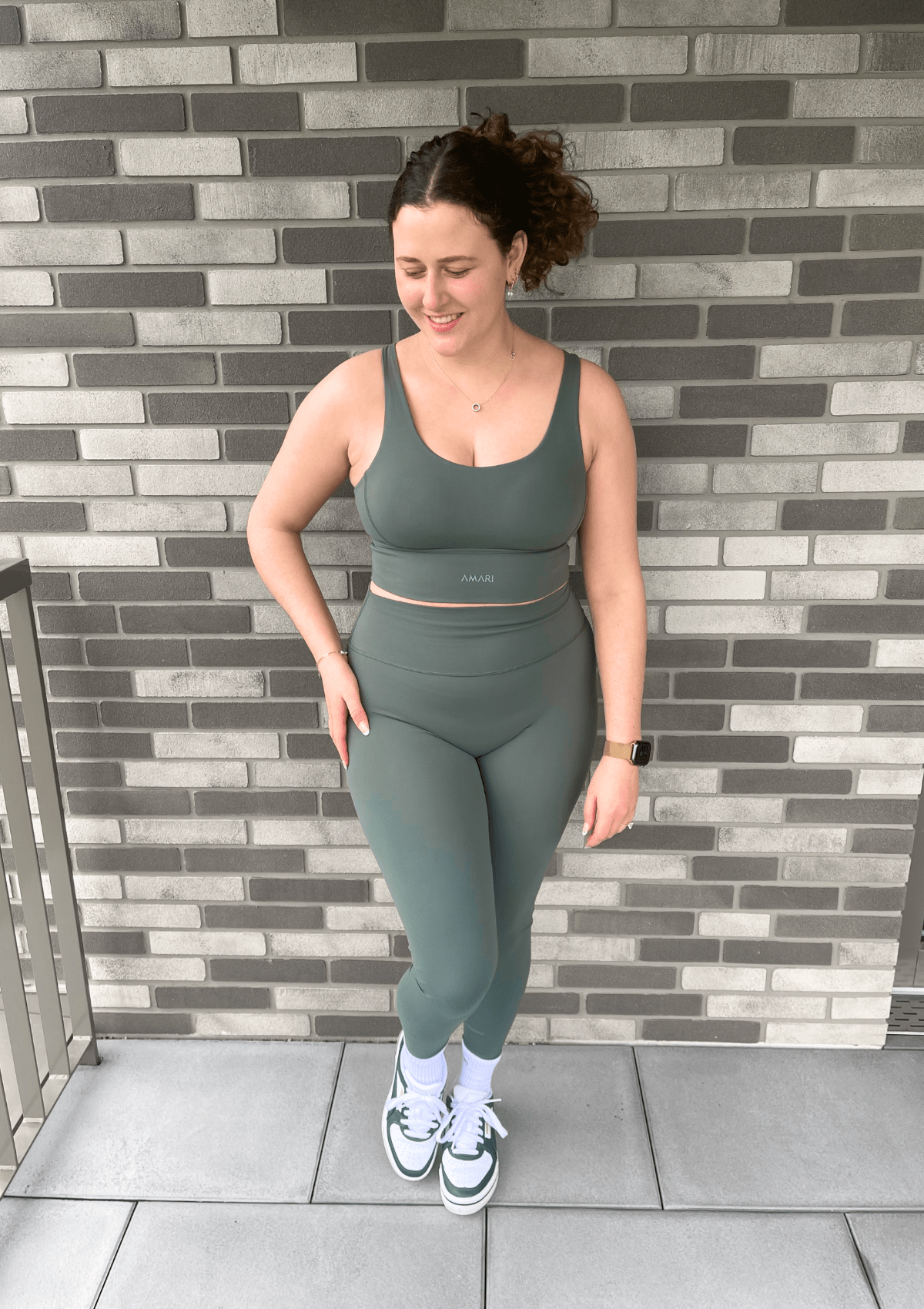 Cross Back Sports Bra - Olive