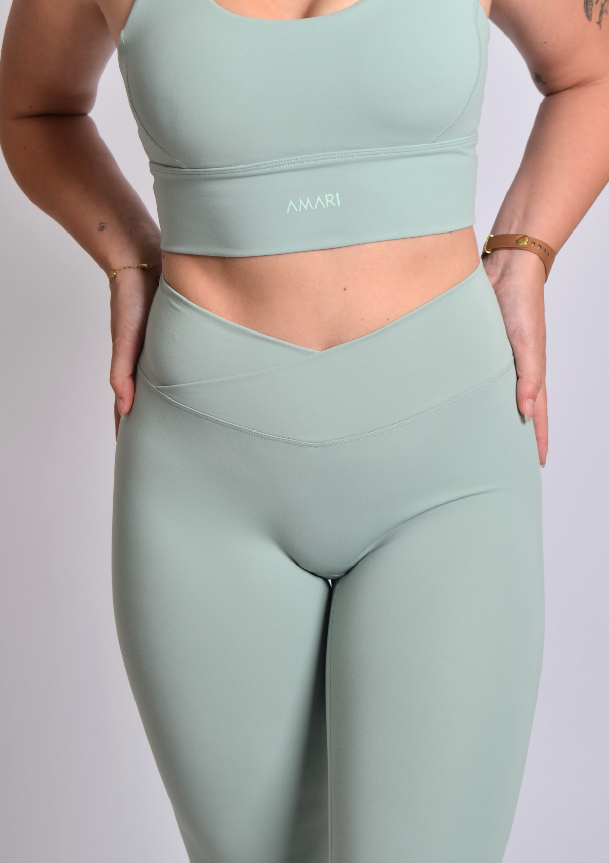 Cloud Love™ V-Leggings - Sage Green (Limited Colour)