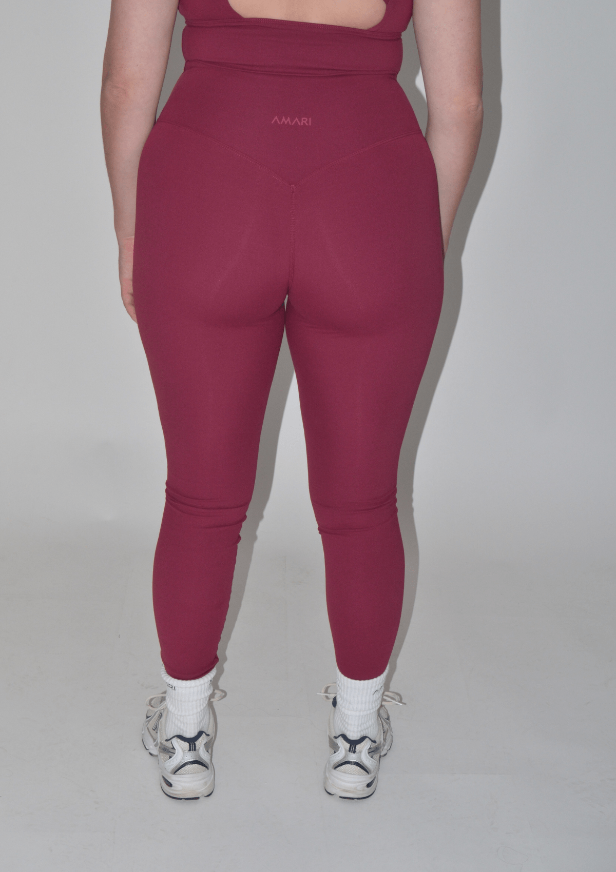 Burgundy Essentials v-leggings