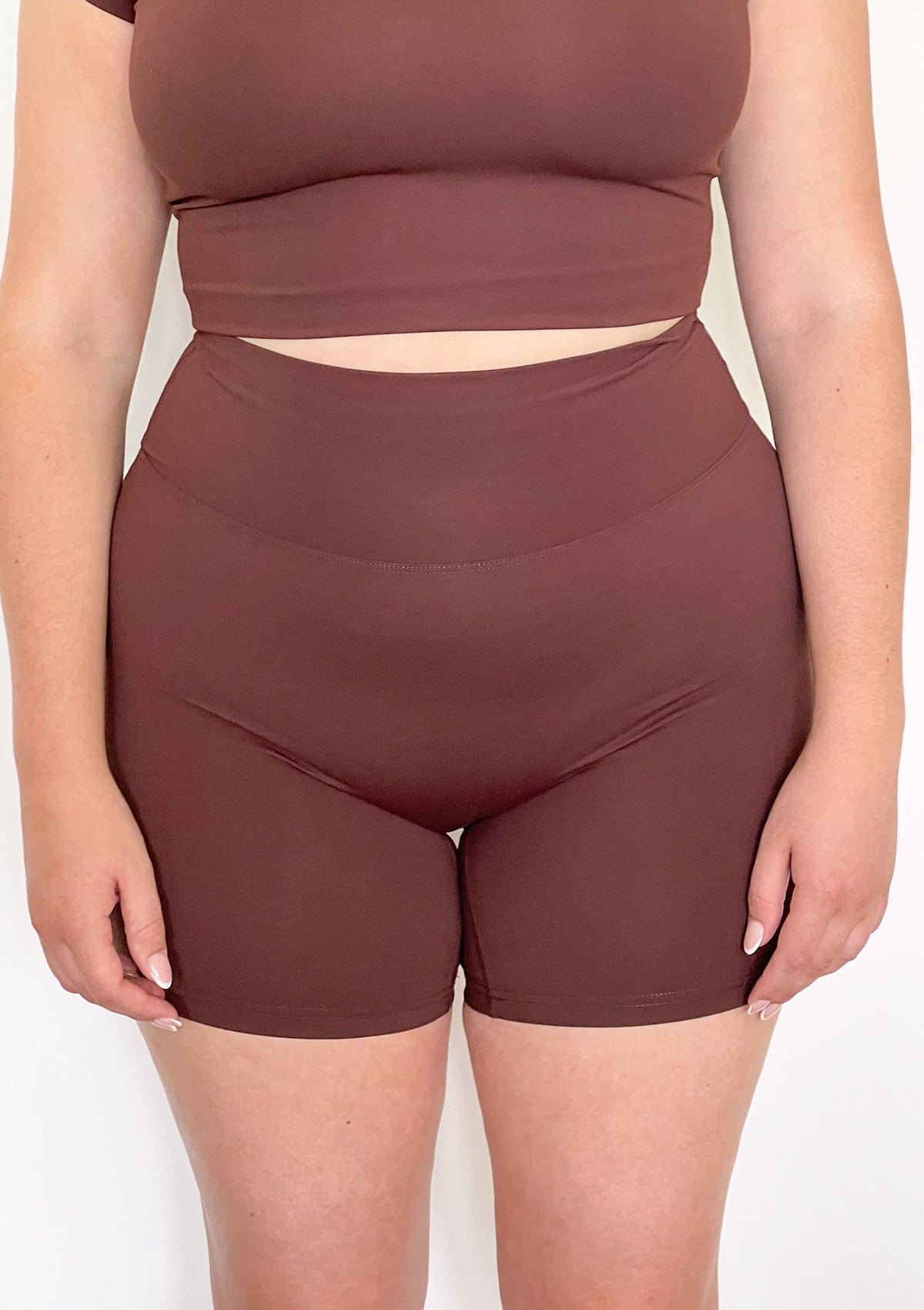 Essentials Shorts - Chocolate